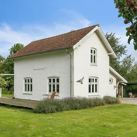 Skovhuset Væggerløse