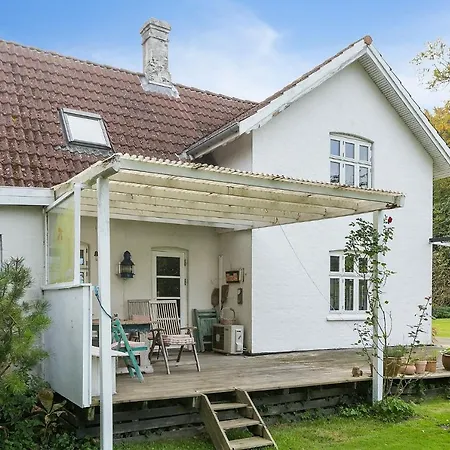 Skovhuset * Væggerløse