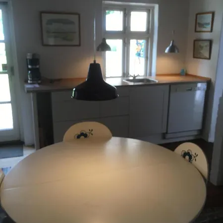 Skovhuset * Væggerløse